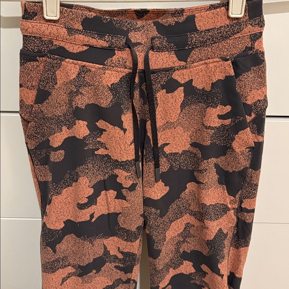 Lululemon Camouflage Jogger Pants - Picture 3 of 3